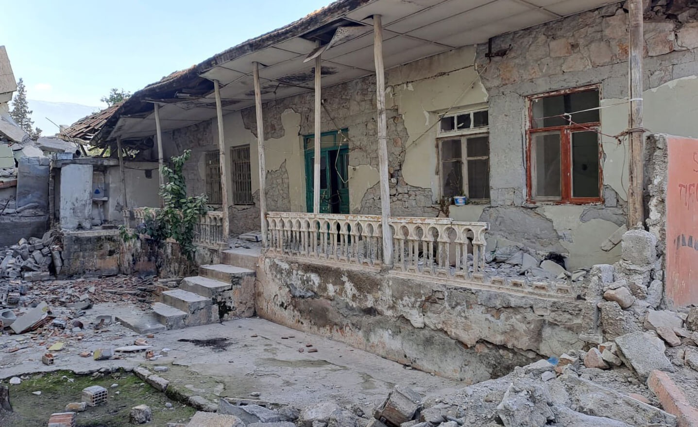 Rüyada Terk Edilmiş Ev Görmek